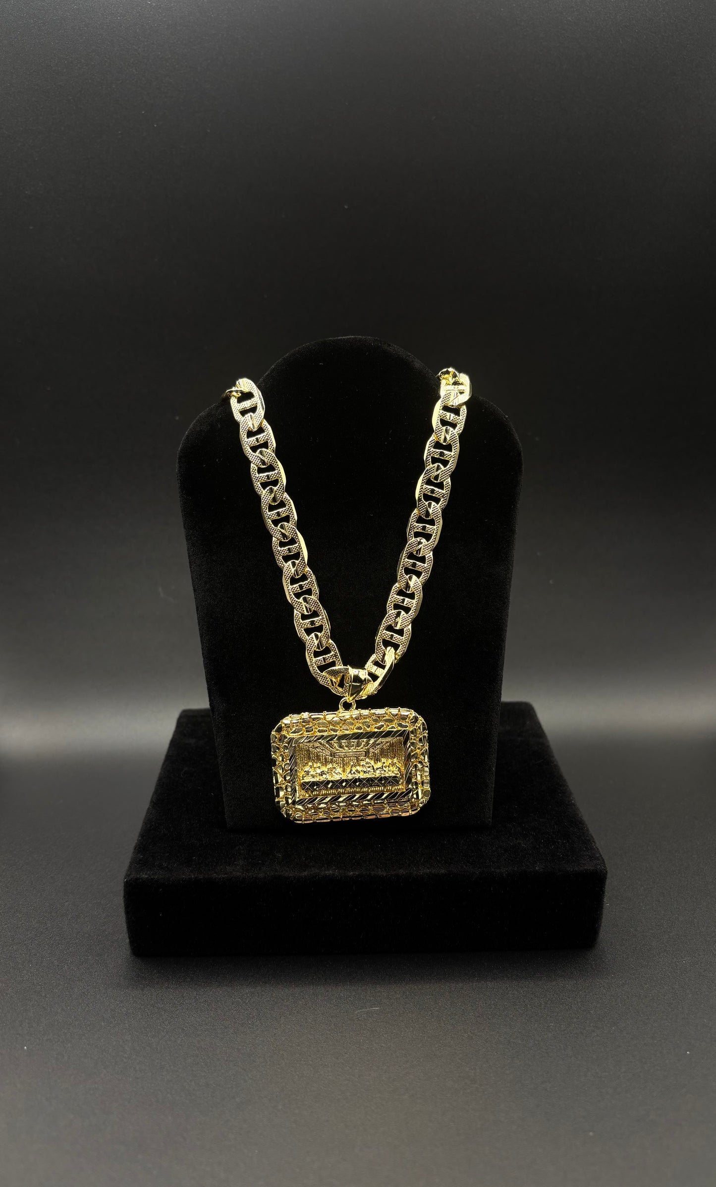 Men Mariner 26Inch Chain With Last Supper Nugget Pendant 14k Gold Plated