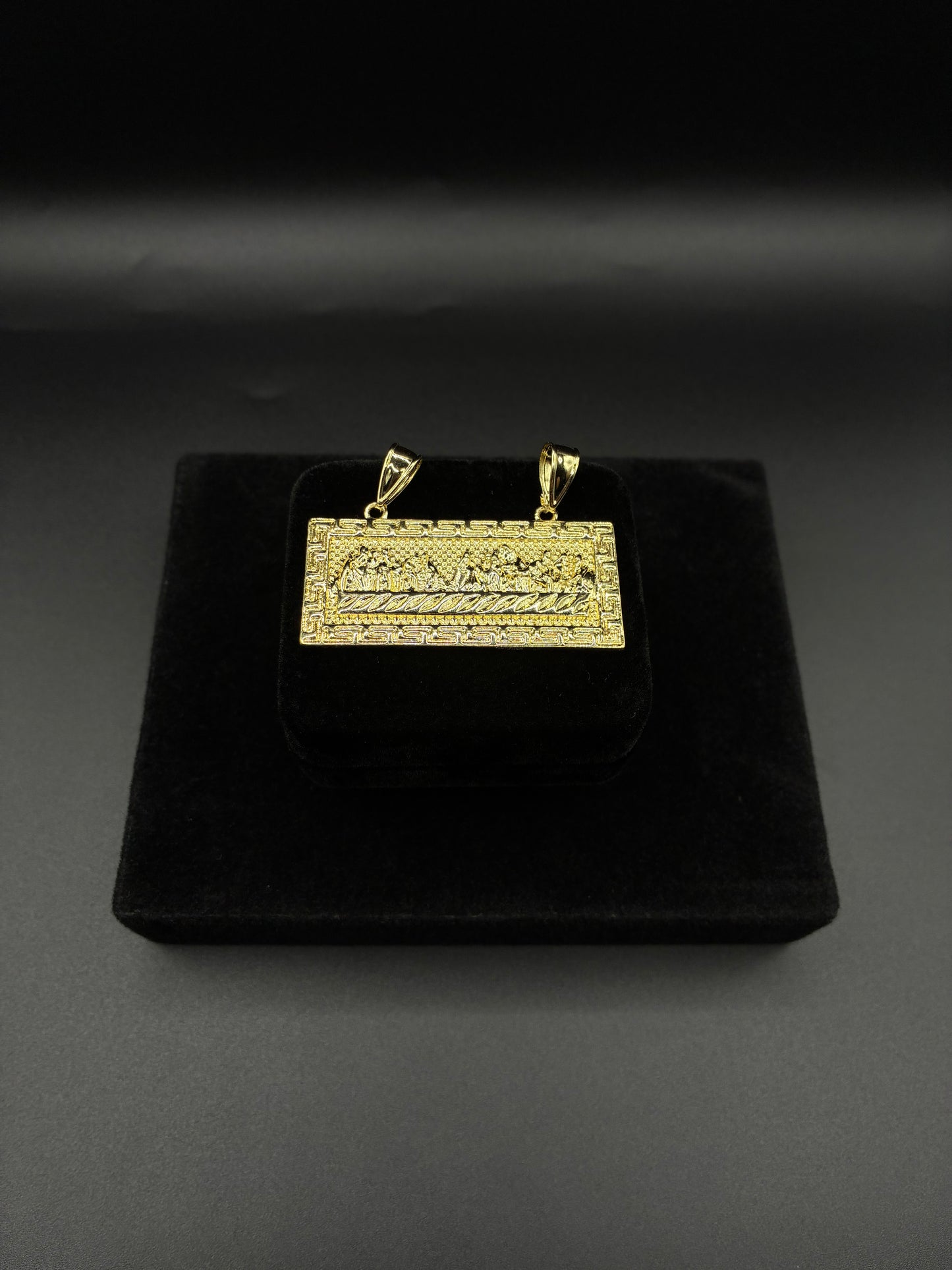 Men last supper pendant 14k gold plated