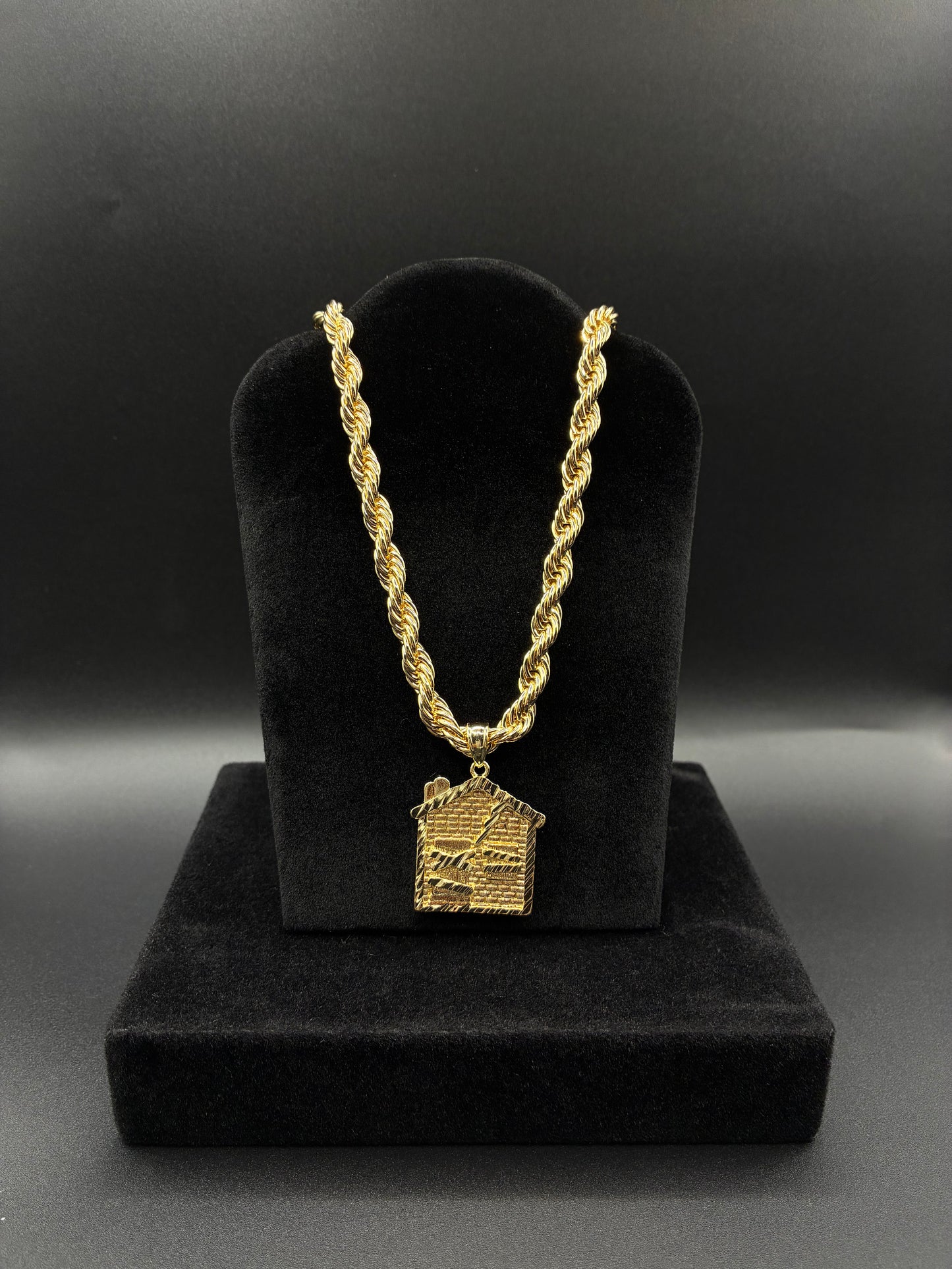 Men trap house pendant and rope chain 14k gold plated