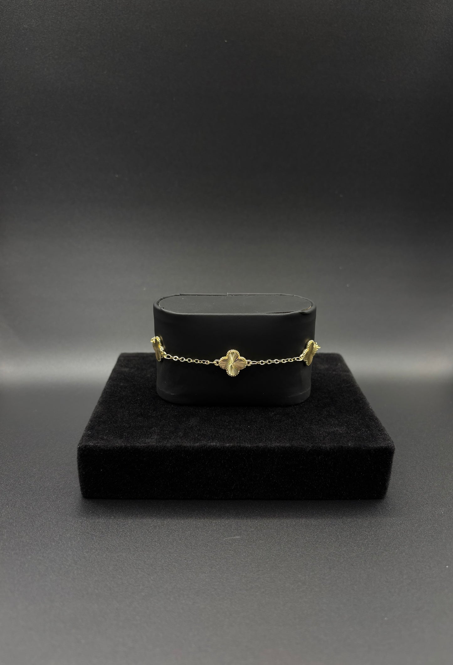 Women Clover Diamond cut bracelet 14k gold plated