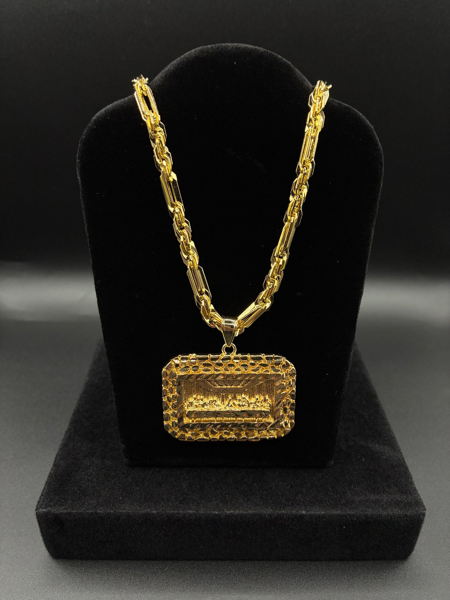 Men last supper pendant and chain 14k gold plated