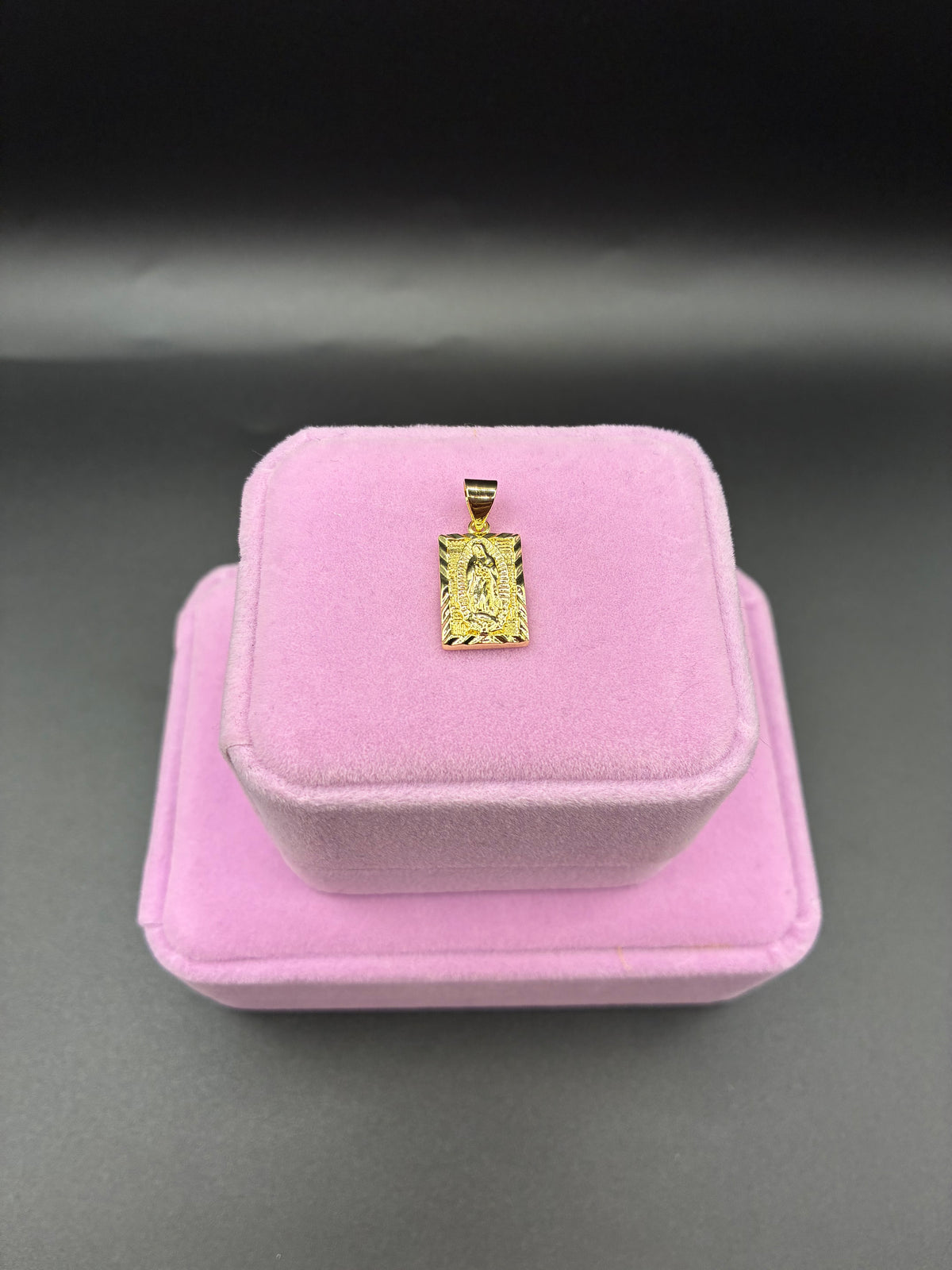 Women Virgin Mary pendant 14k gold plated