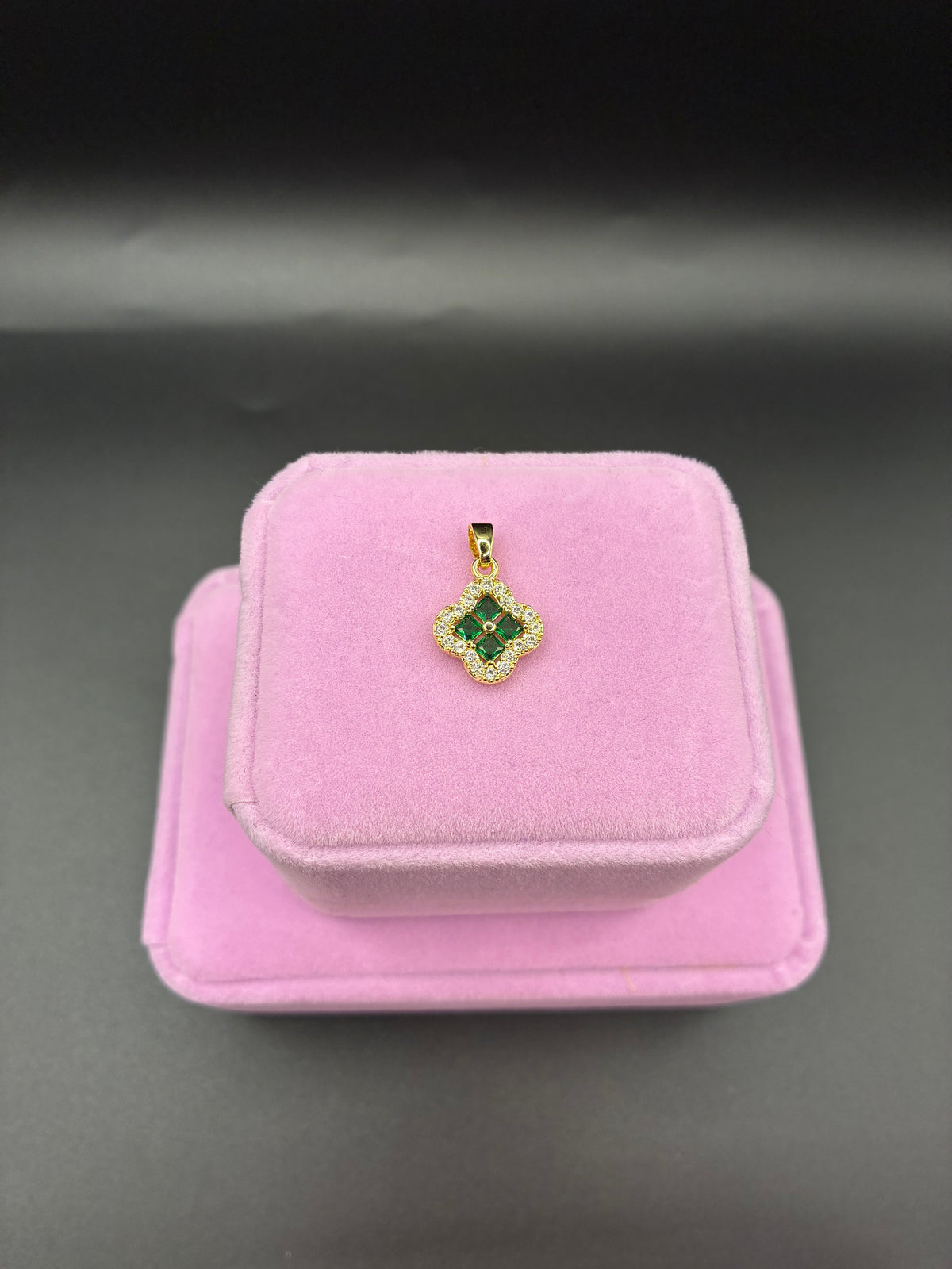Women green clover pendant 14k gold plated