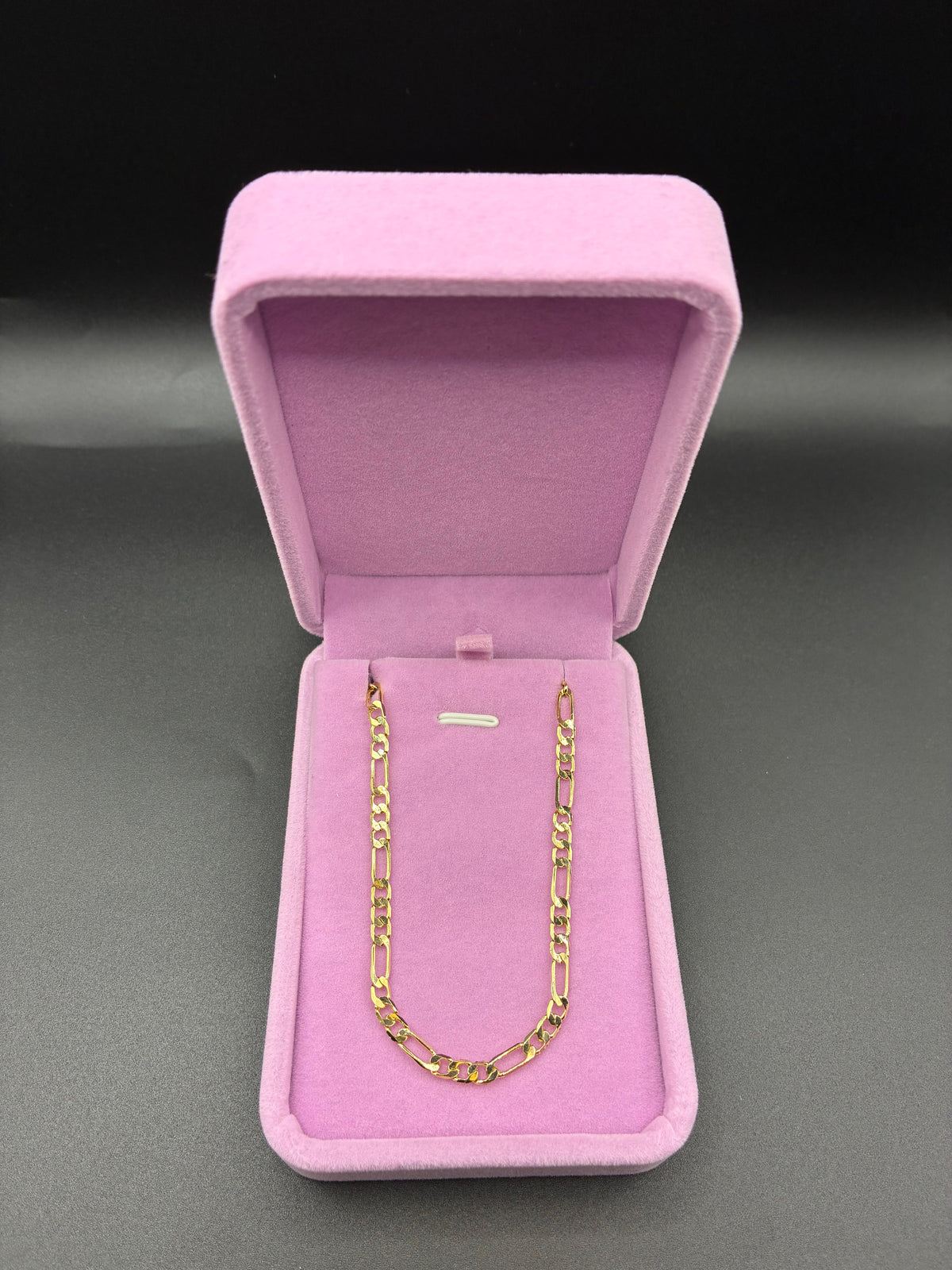 Women 18inch figaro chain 14k gold plated