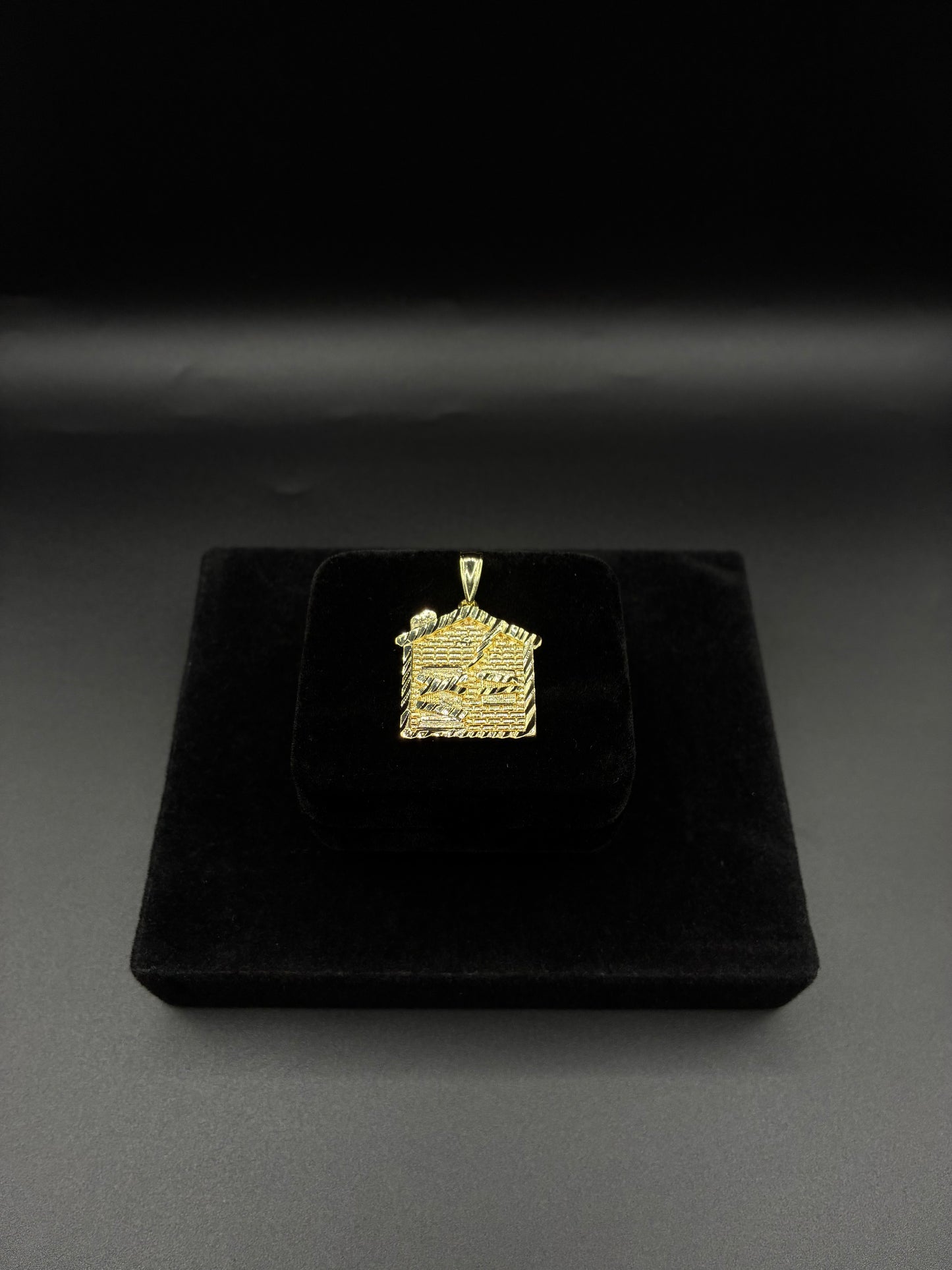 Men trap house pendant 14k gold plated