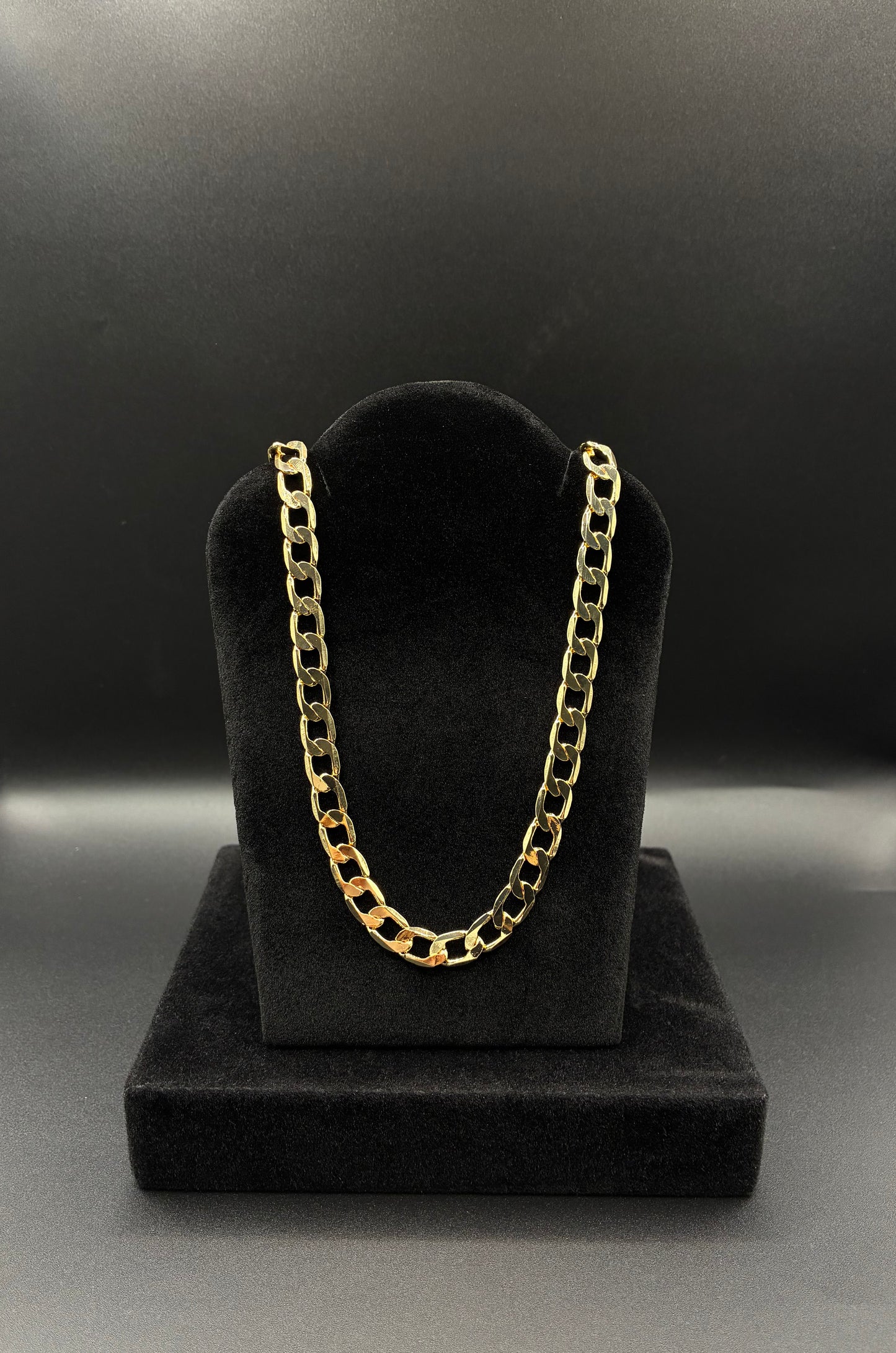 Men Cuban chain 14k gold plated