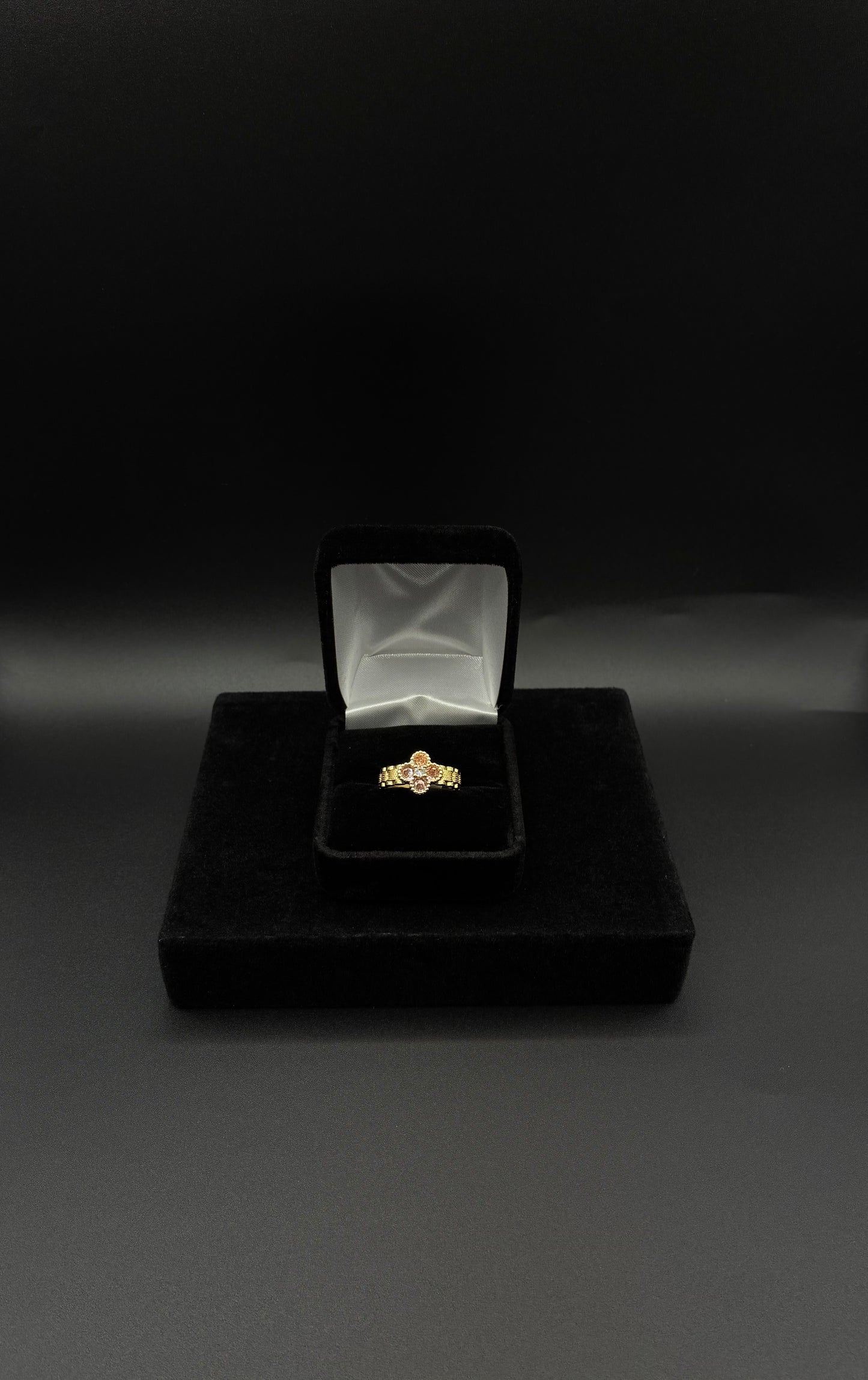 Women pink clover Rolex 14k gold plated