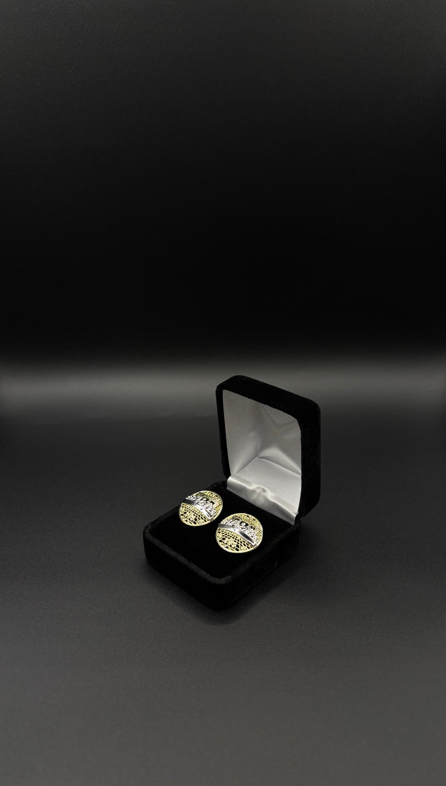 Men Última Cena Earrings 14k Gold Plated