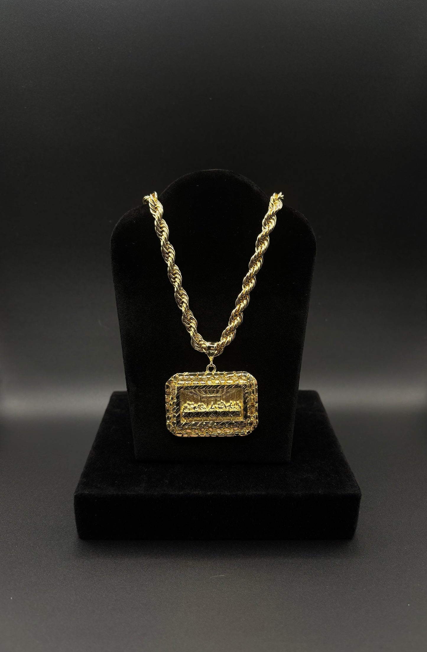 Men Rope 24inch chain with last supper Nugget pendant 14k Gold Plated
