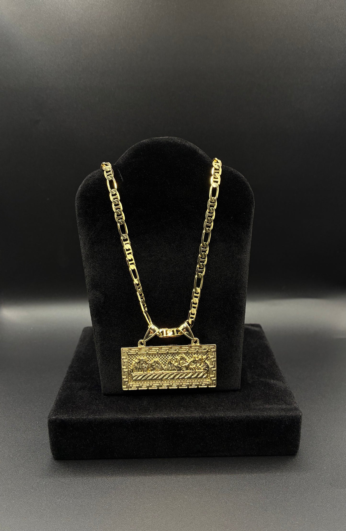 Men last supper pendant and chain 14k gold plated
