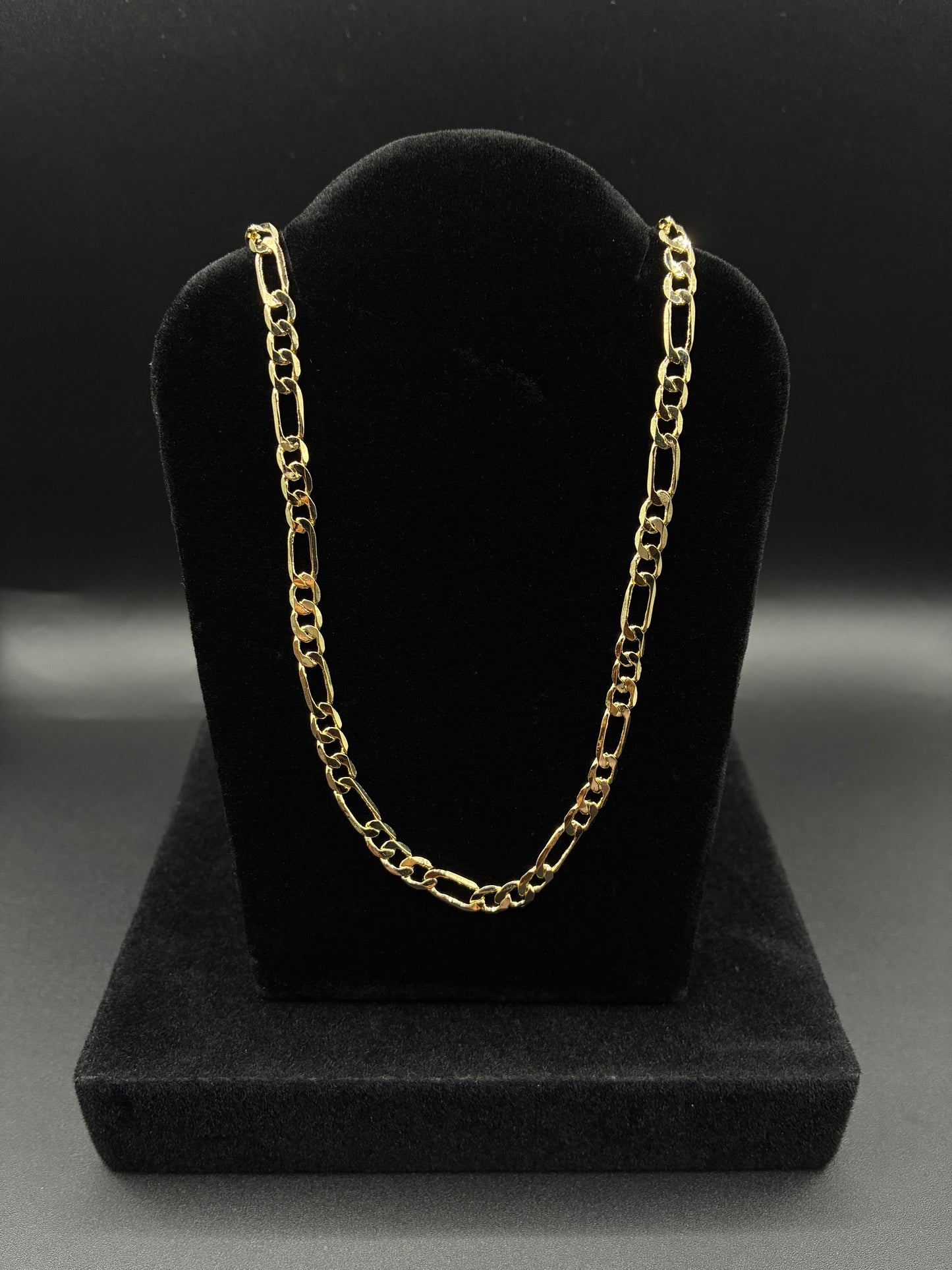 Men 24in figaro chain 14k gold plated