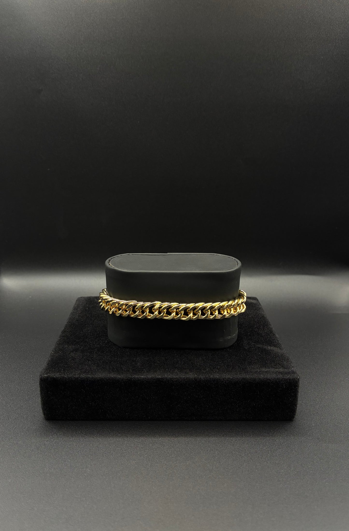 Men bracelet 14k gold plated