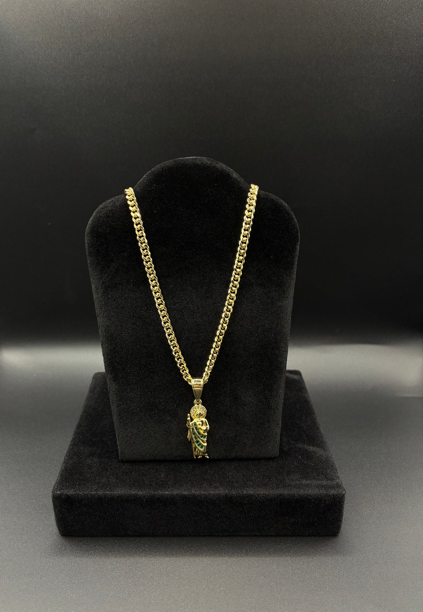 Men San Judas pendant and Miami Cuban chain 14k gold plated